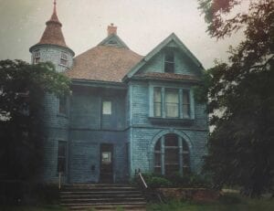 Writing Haunted House Stories – Building Atmosphere Through Setting